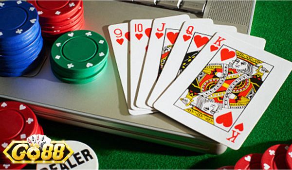 Câu Hỏi Thường Gặp (FAQs) Khi Chơi Game Bài Poker