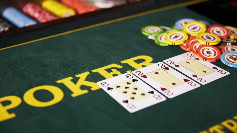 Poker là một trò chơi bài phổ biến trên toàn thế giới và ngày càng thu hút nhiều người chơi tại Việt Nam